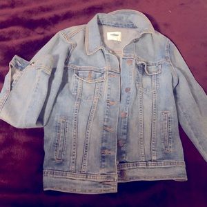 Jean jacket slightly worn, great condition!! Brand-OldNavy  Size-M